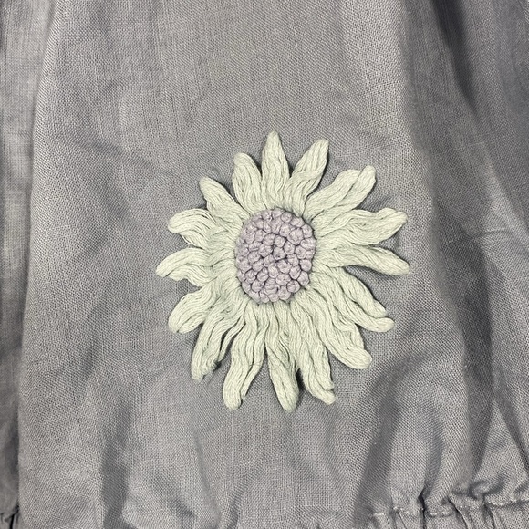 Innika Choo Gray Ruffled Embroidered Daisy Singlet Top - Picture 15 of 16